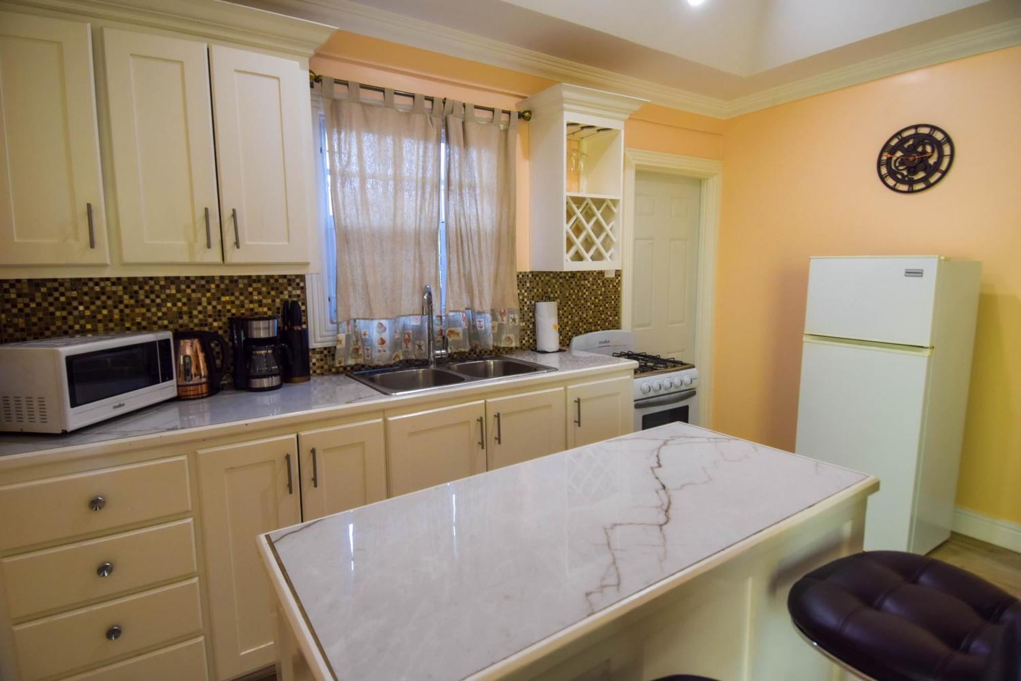 Sea Piton View Apartment- Location, Convenience, Modern Living Soufriere