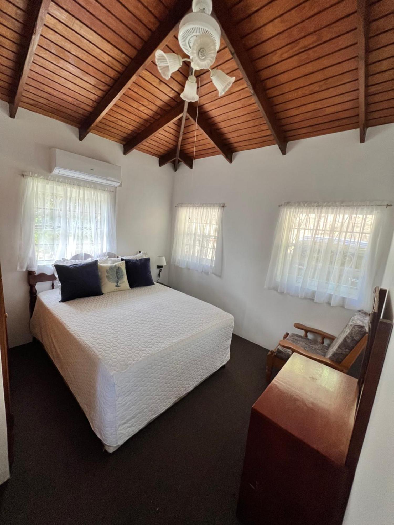 Caribbean Breeze Apartment Gros Islet