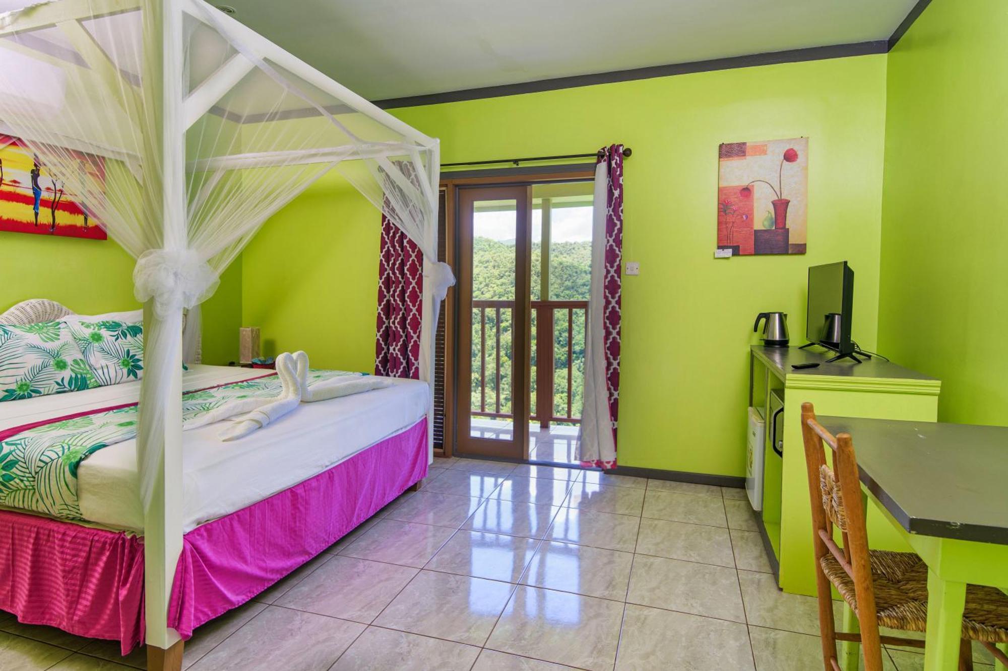 Tropical Paradise View Inn Anse La Raye