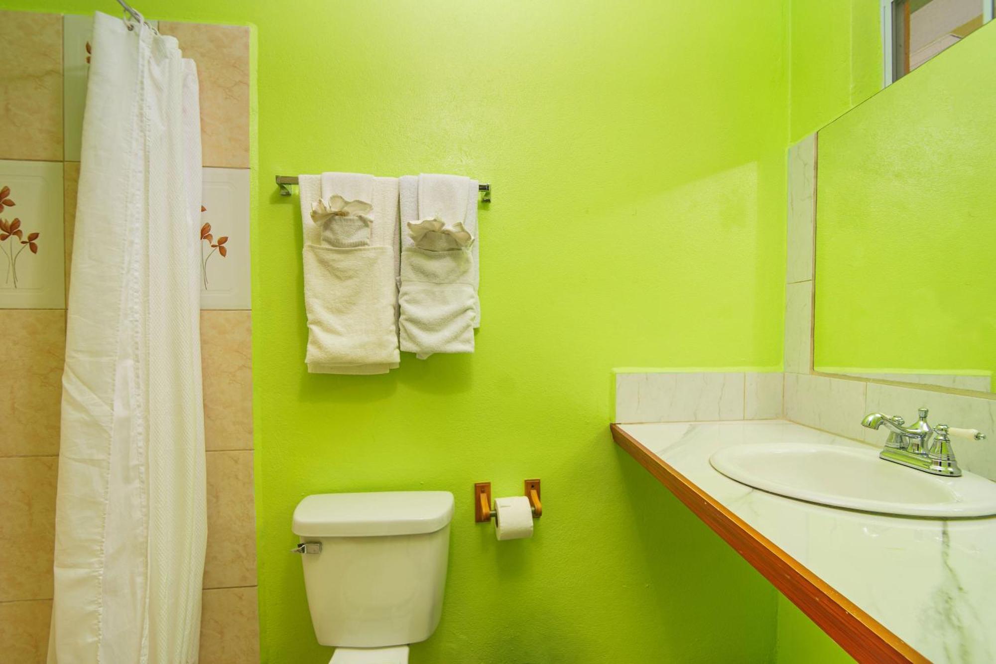 Tropical Paradise View Inn 3*
