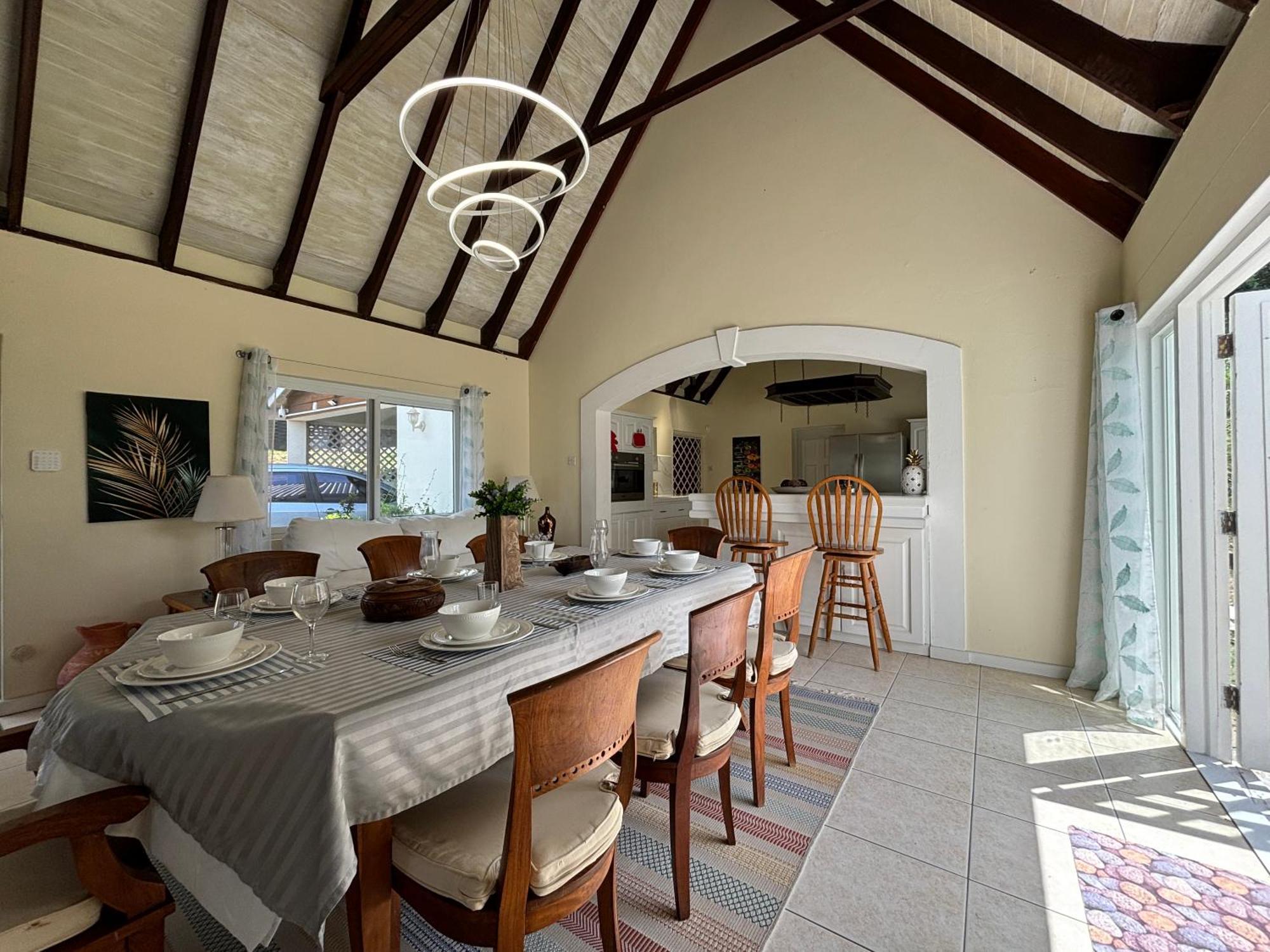 Villa Private With Large Pool & 5min Walk To *