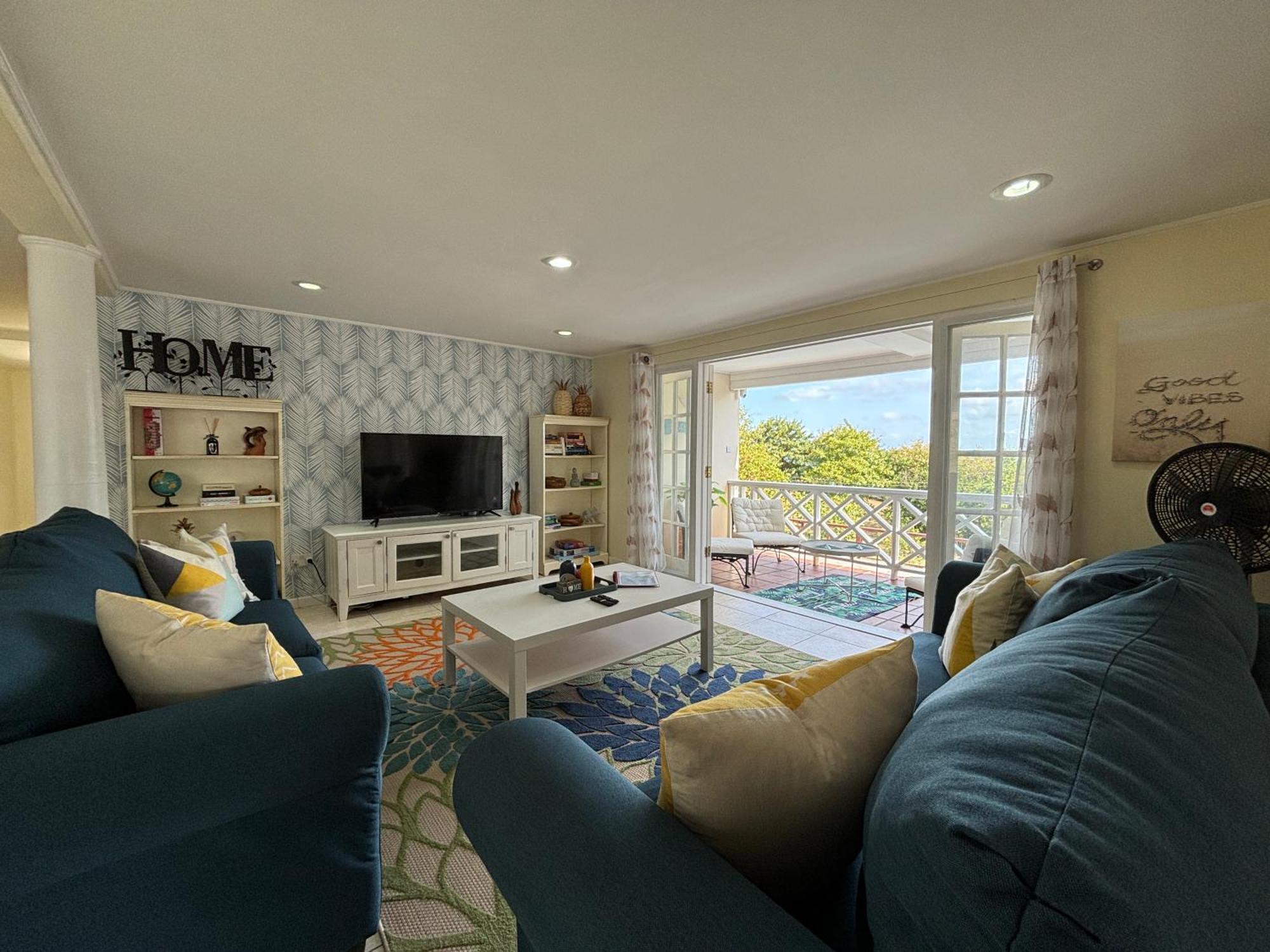 Private With Large Pool & 5min Walk To Villa