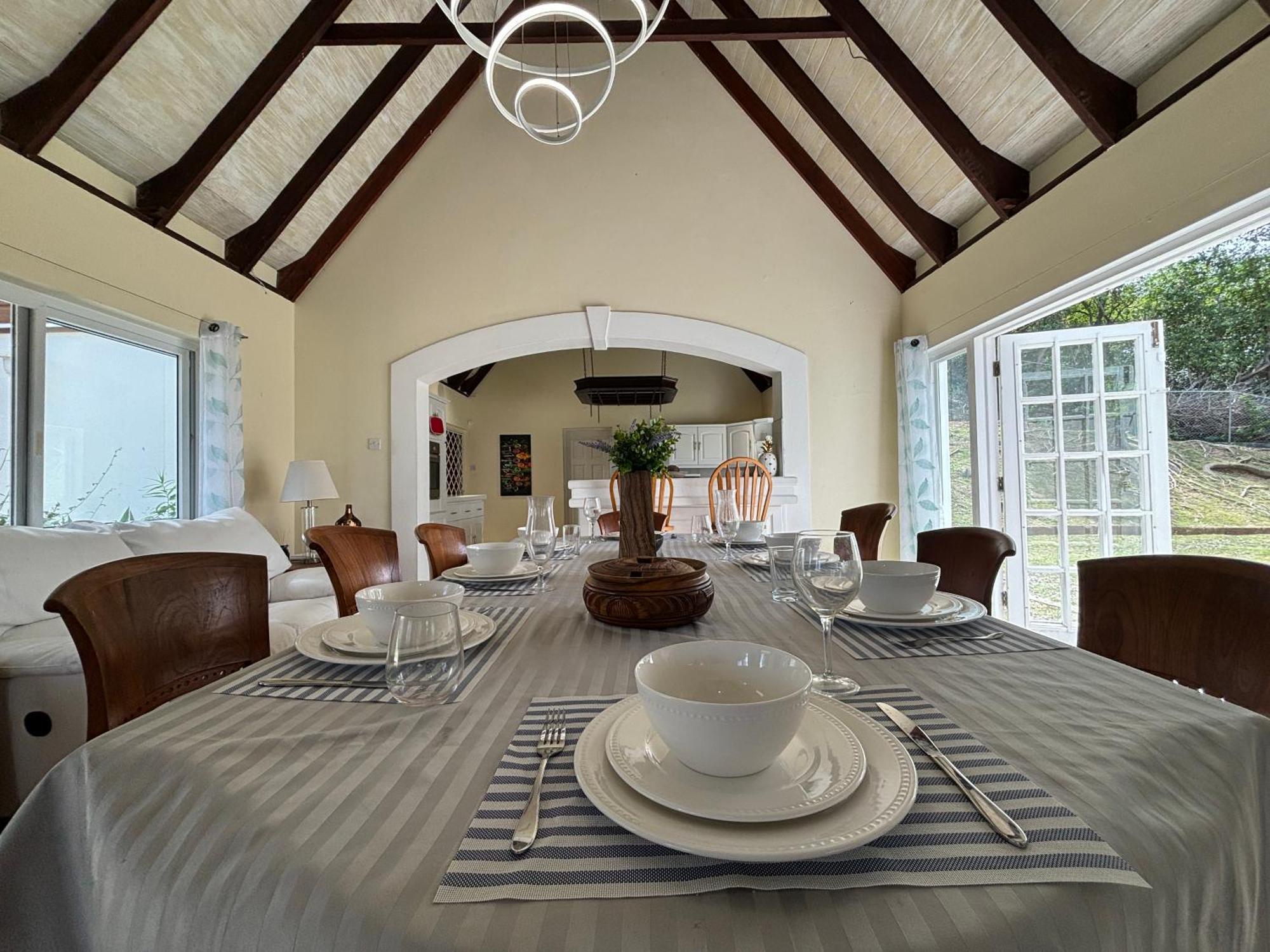 Private With Large Pool & 5min Walk To * Cap Estate