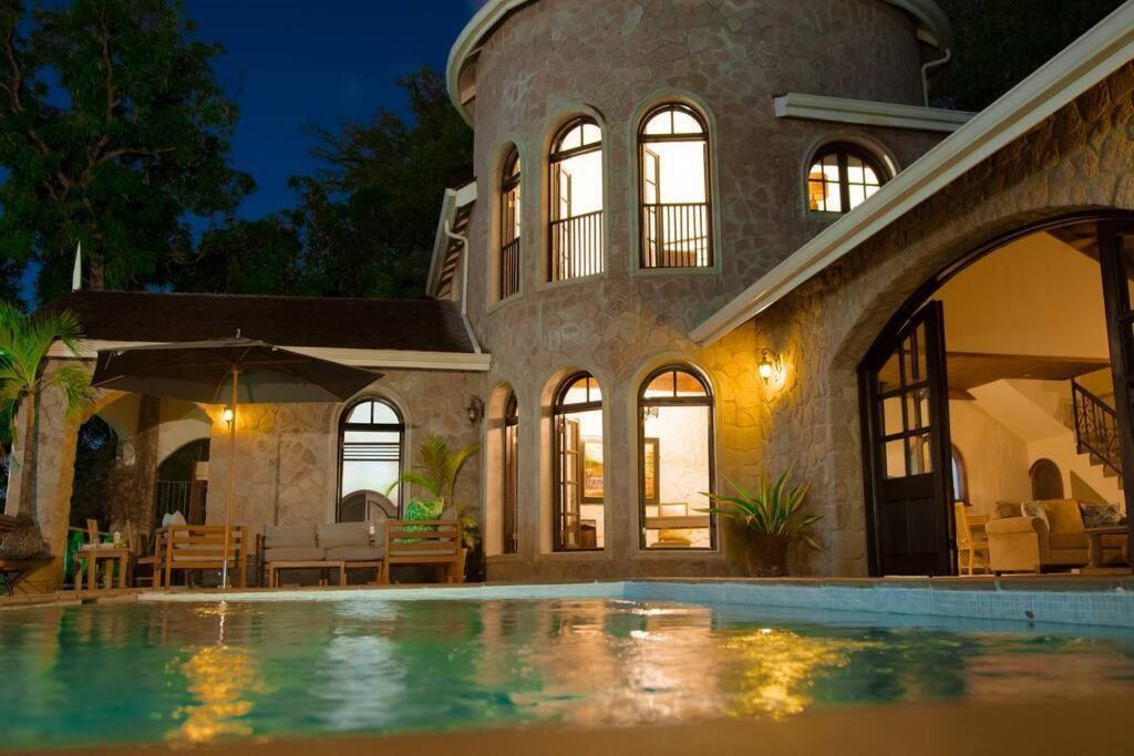 Belle Coco Malgratoute St Lucia Villa *