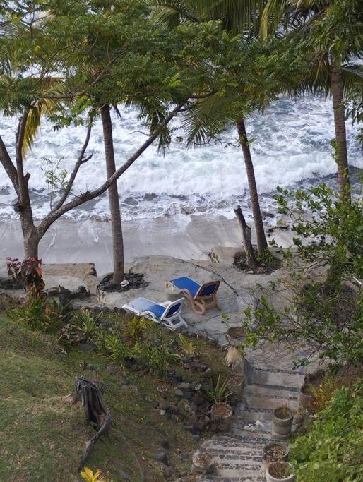 Villa Oceandale Beachfront *