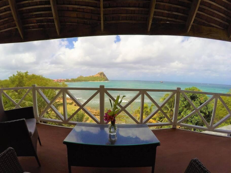 Villa Oceandale Beachfront *