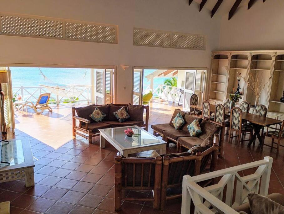 Oceandale Beachfront *