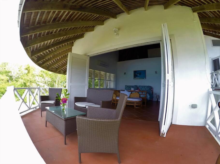 Oceandale Beachfront Villa *