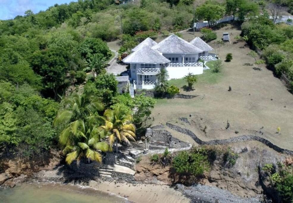 Villa Oceandale Beachfront
