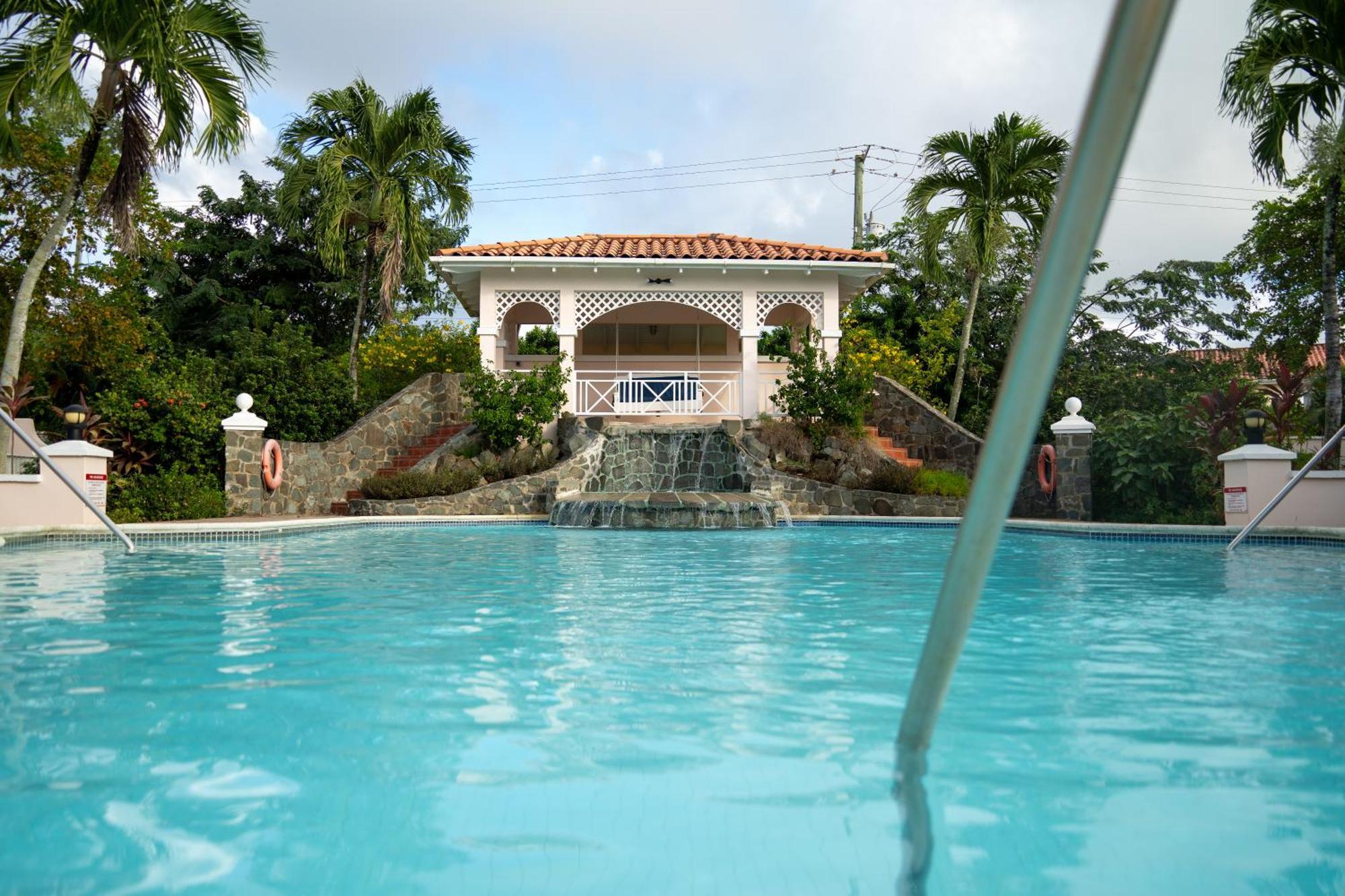 Villa Anchorage #2 Waterfront Rodney Bay