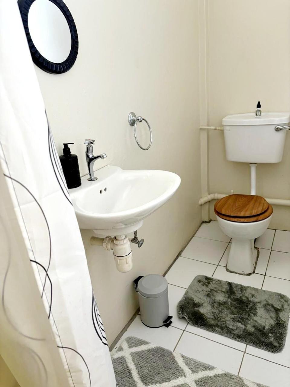 Holiday home Almarlene House, Spacious Sea View, Large Pool, Patios, Cot, Cook