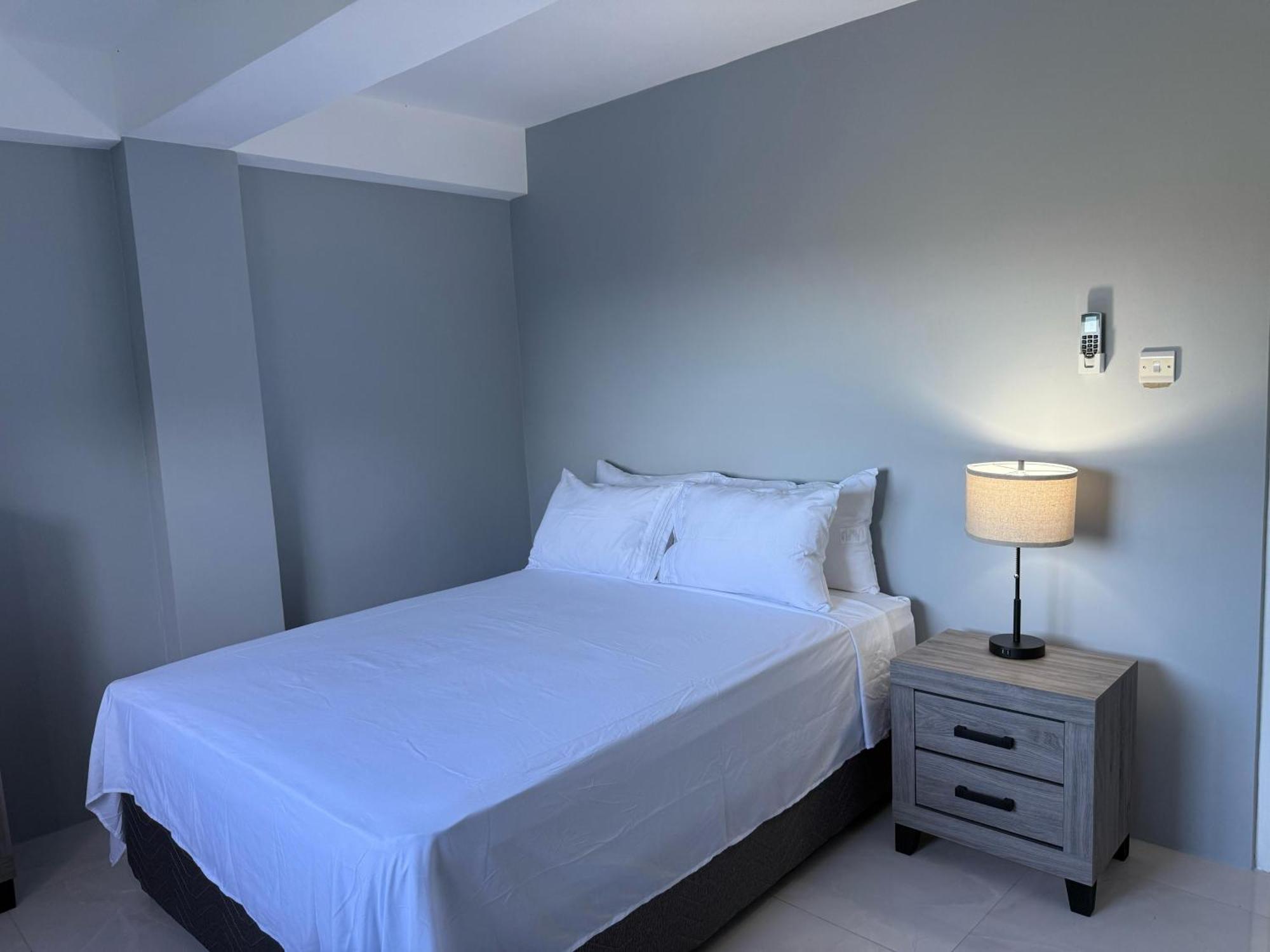 Apartment Hilltop Unit #4 *
