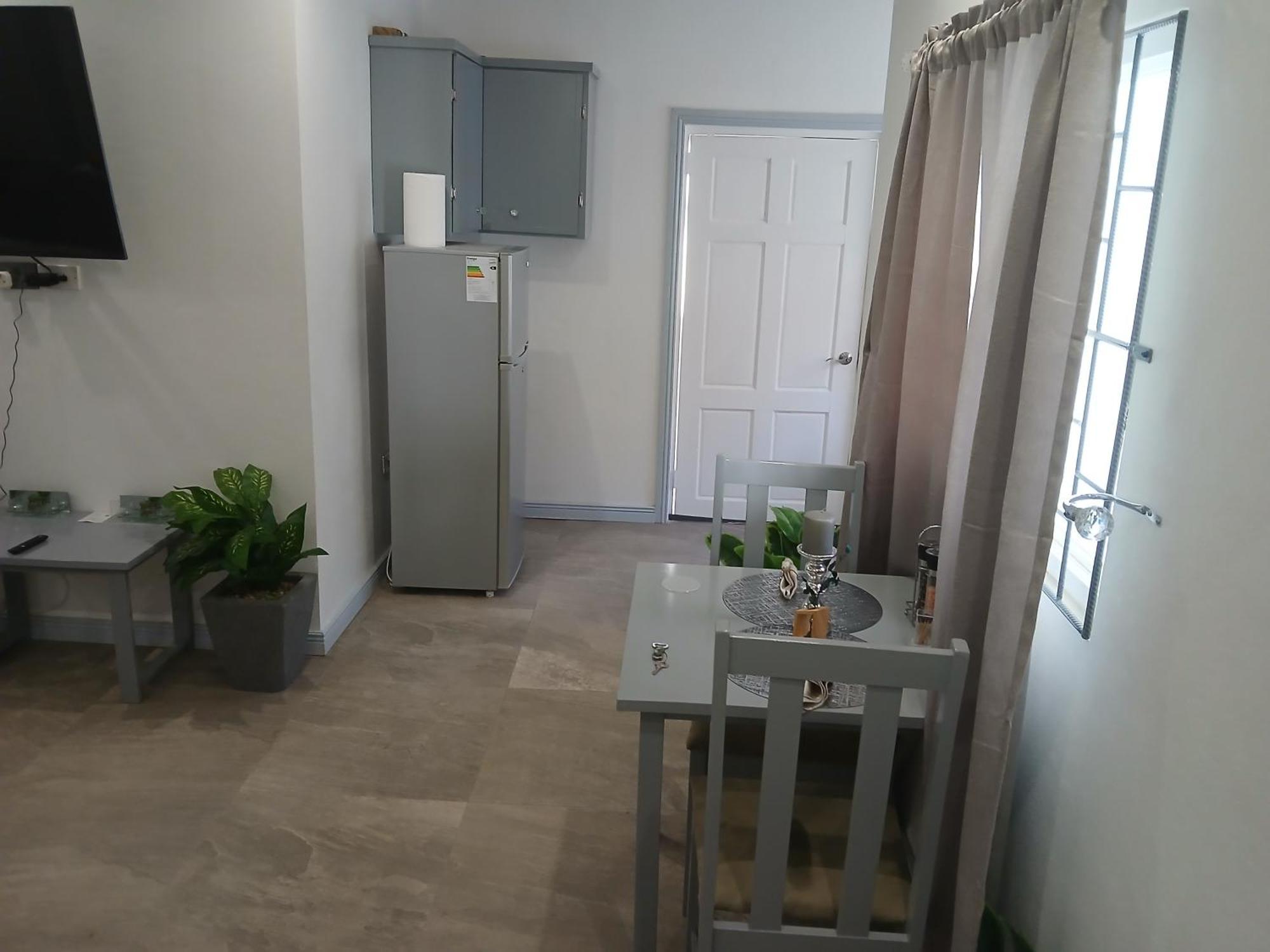 Quaint In From Claviers