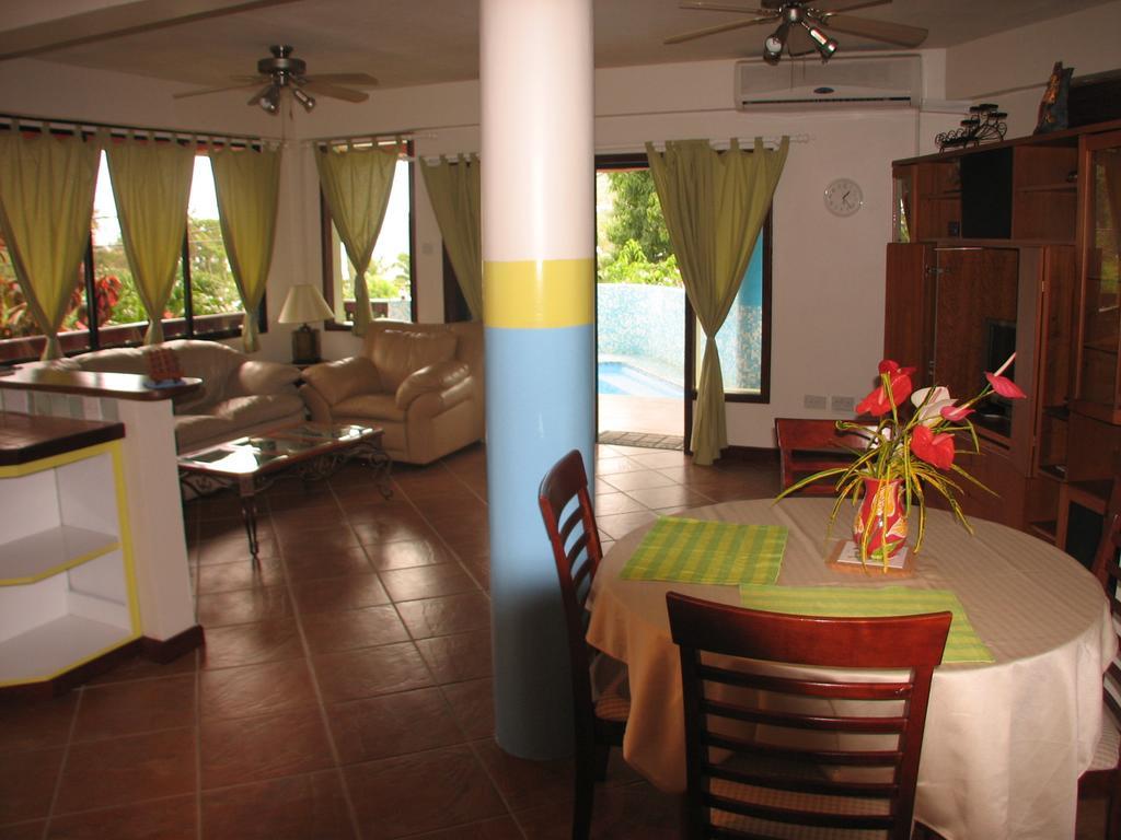 Chateau Mygo Villas *