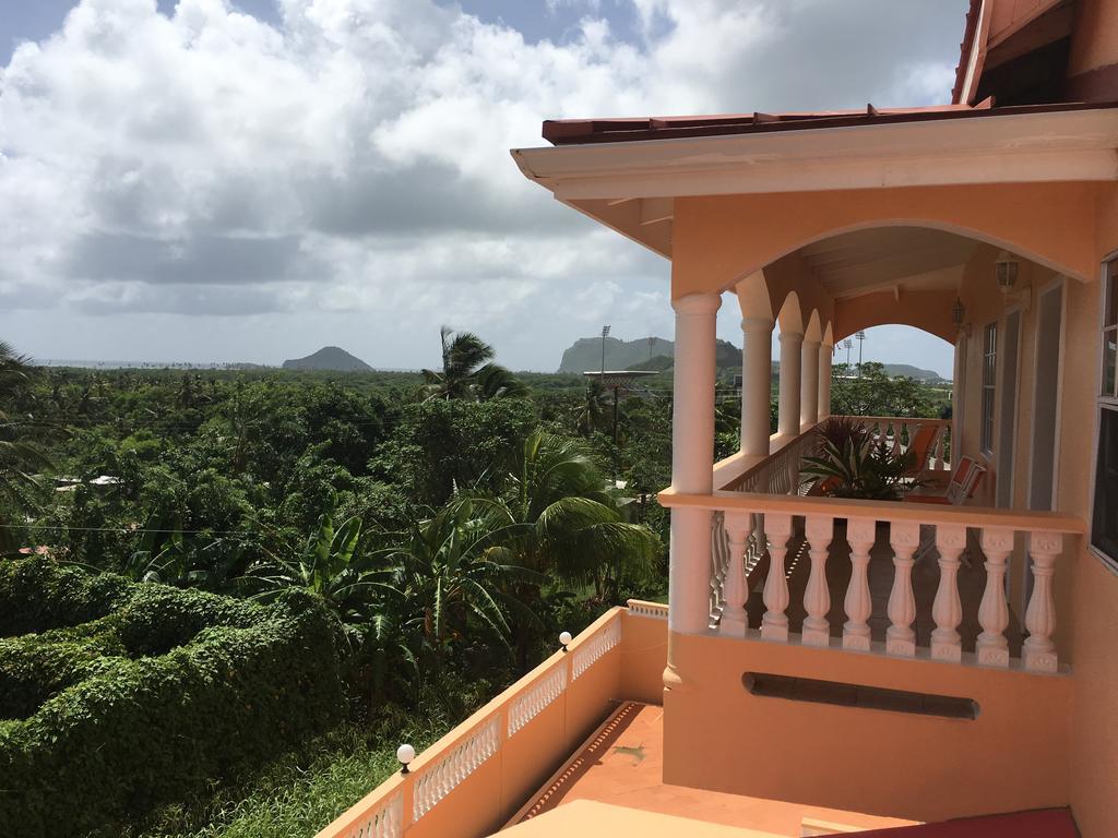 Aupic Paradise Guest house Vieux Fort
