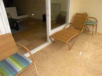 Apartment Bayview