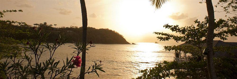 Smugglers Cove & 3*