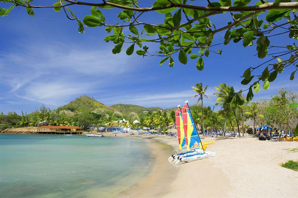 Smugglers Cove & Hotel Gros Islet