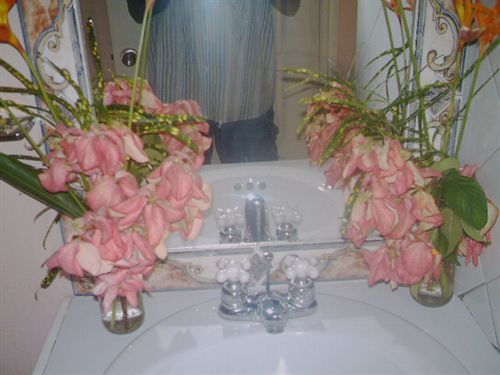 Chez Marie Alish