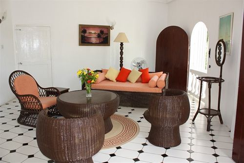Villa Of The World - North