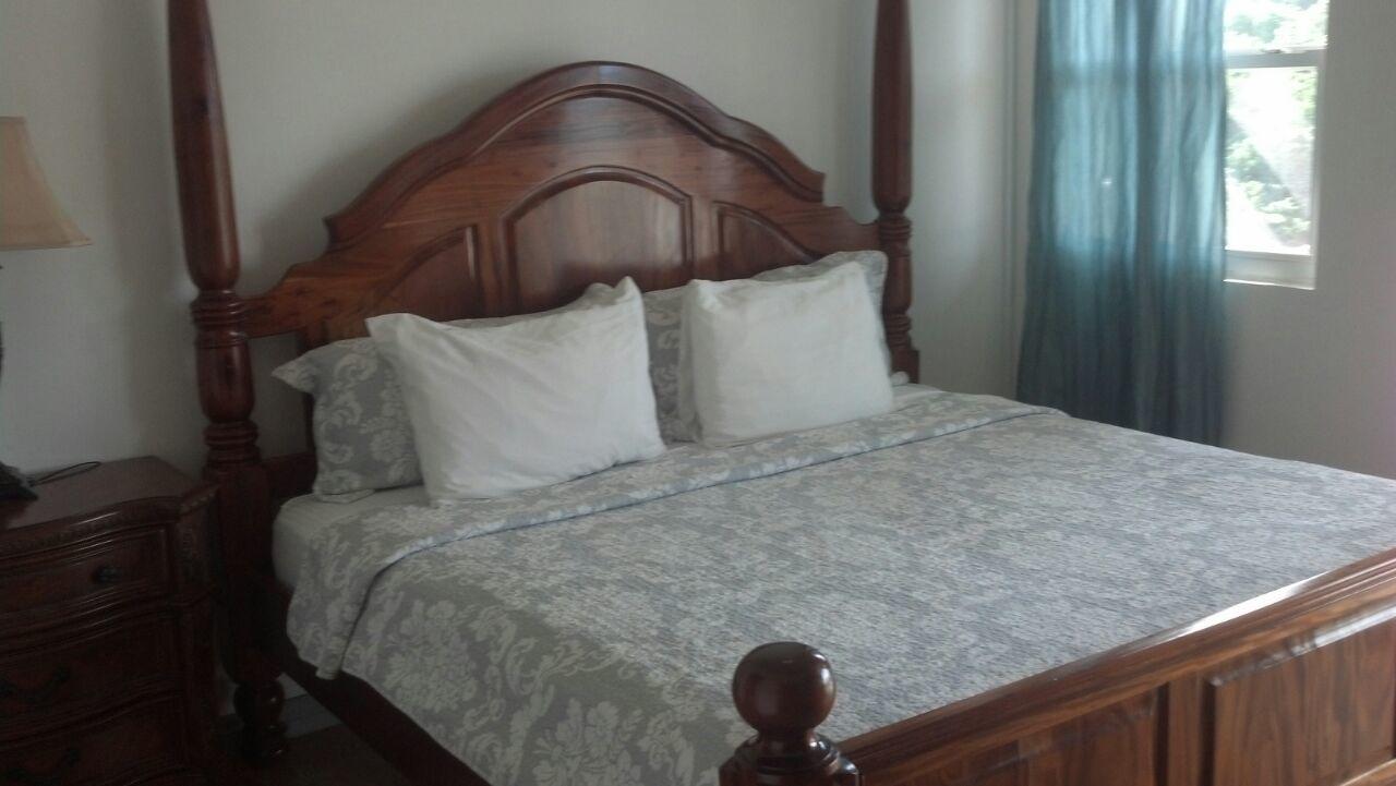 Paradise Cove Apartment