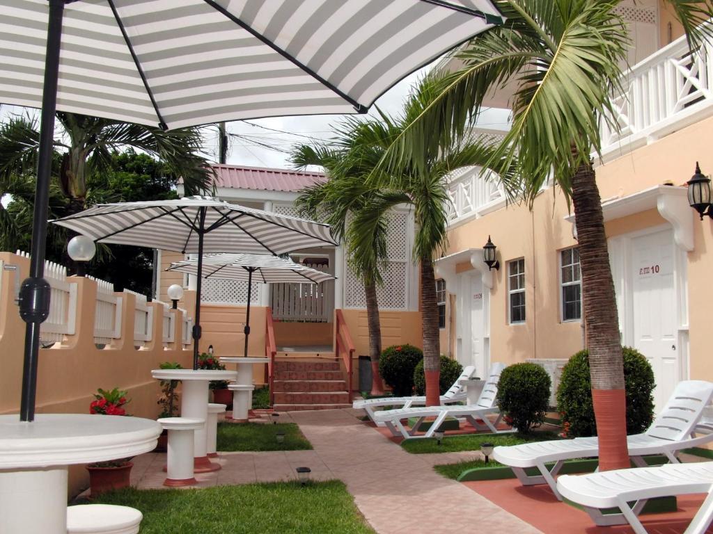 Qr Quality Cedar Palm Aparthotel *