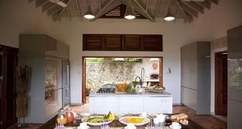 Susanna 4* Castries