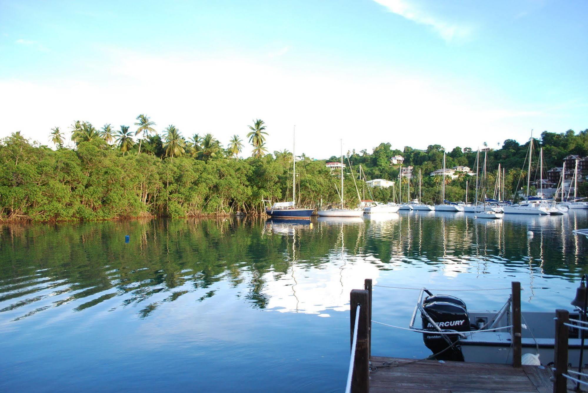 Bed & Breakfast Mango Beach Marigot Bay