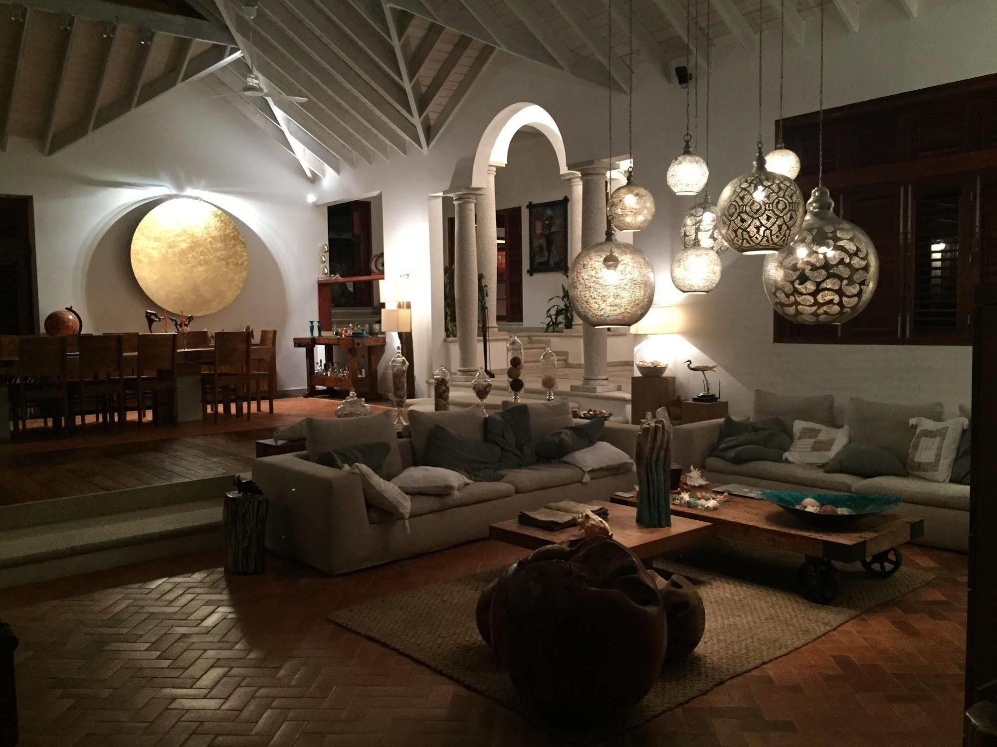 Susanna Hotel