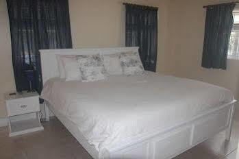 South Sea House Apartment *