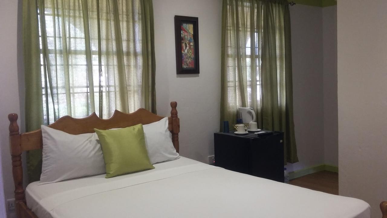 Golden Arrow Inn Rodney Bay
