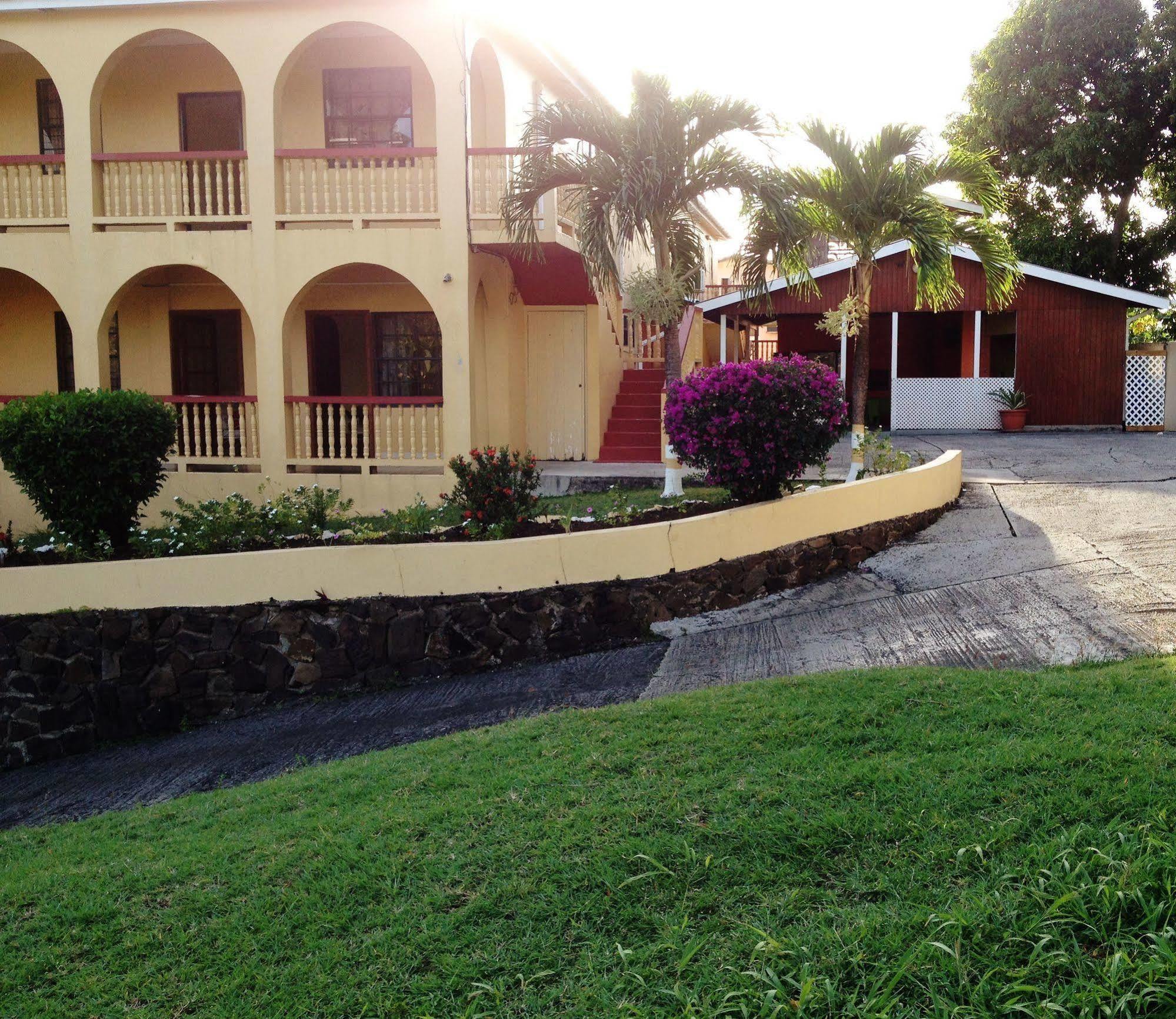 Golden Arrow Inn 3*