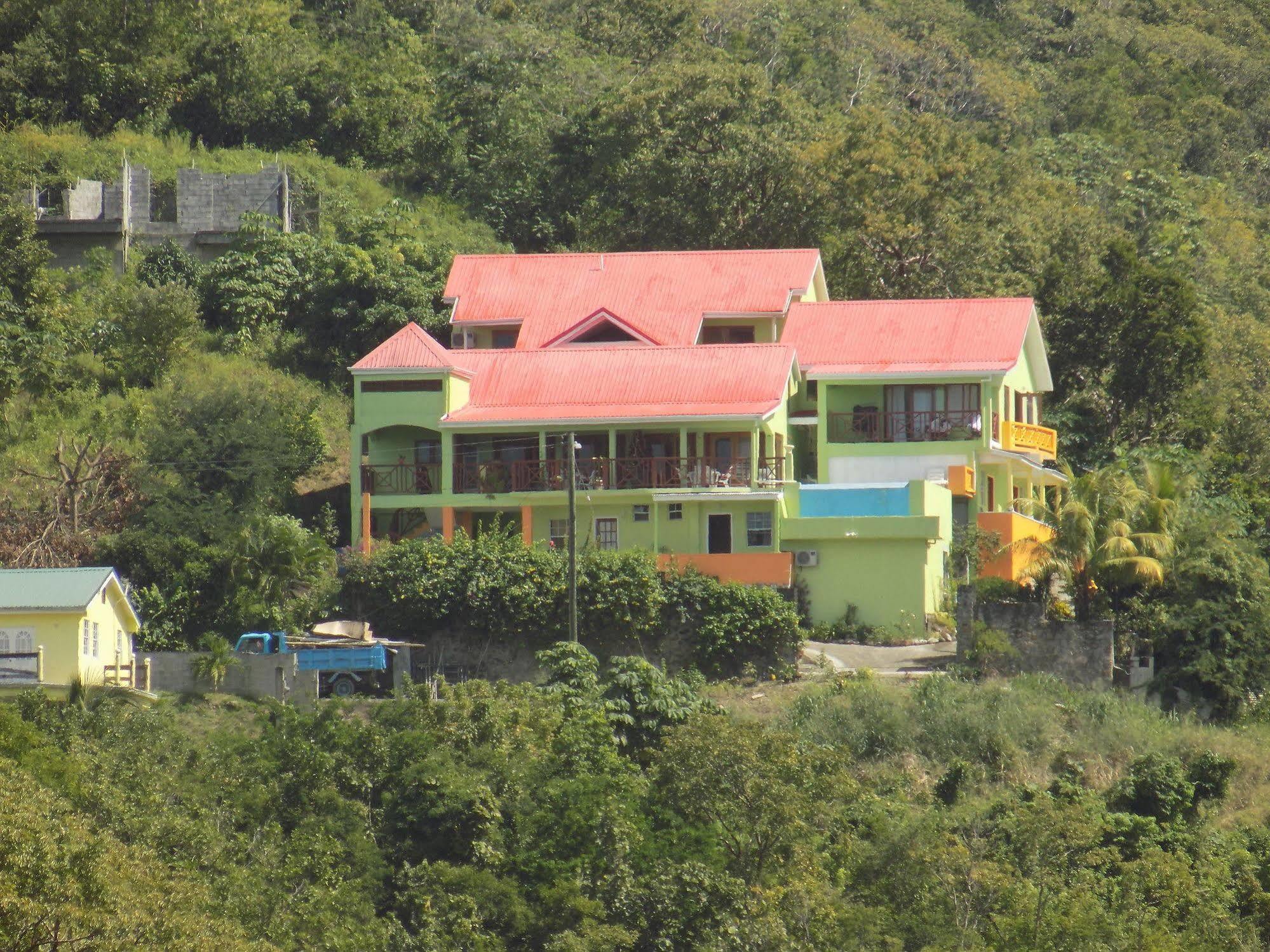 Tropical Paradise View Inn 3*