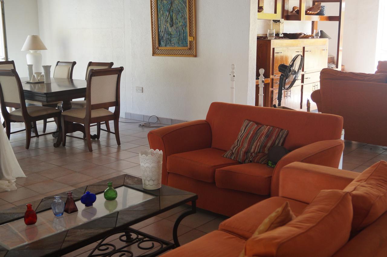 A Private In Paradise, Vieux Guest house