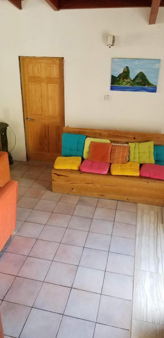 A Private In Paradise, Vieux Guest house