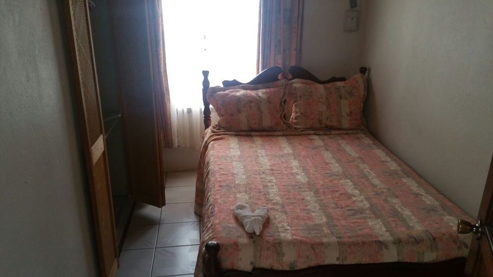 Tropical Breeze And Furnished 2* Gros Islet