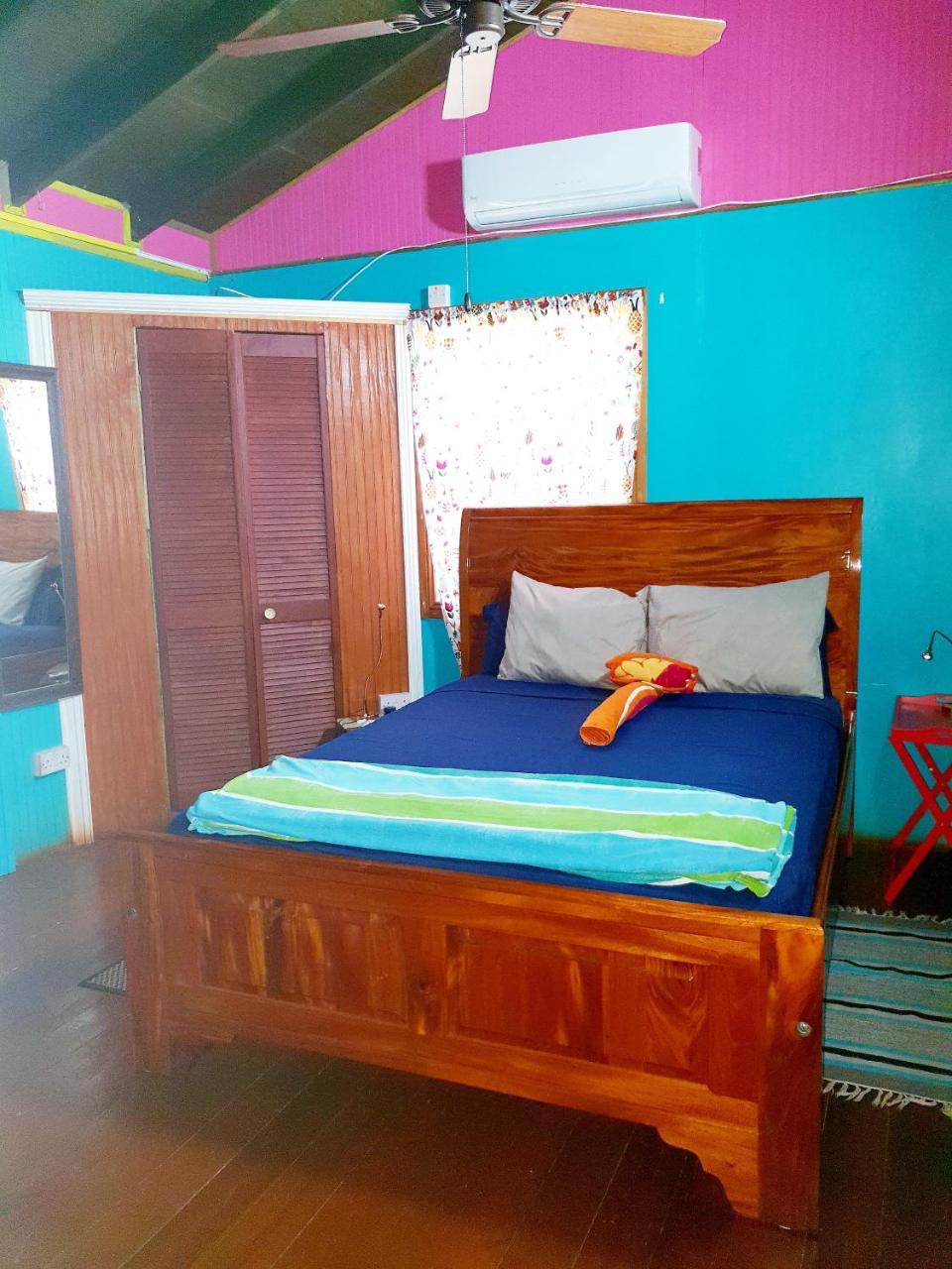 Seawind Cottage- Traditional St.lucian Style