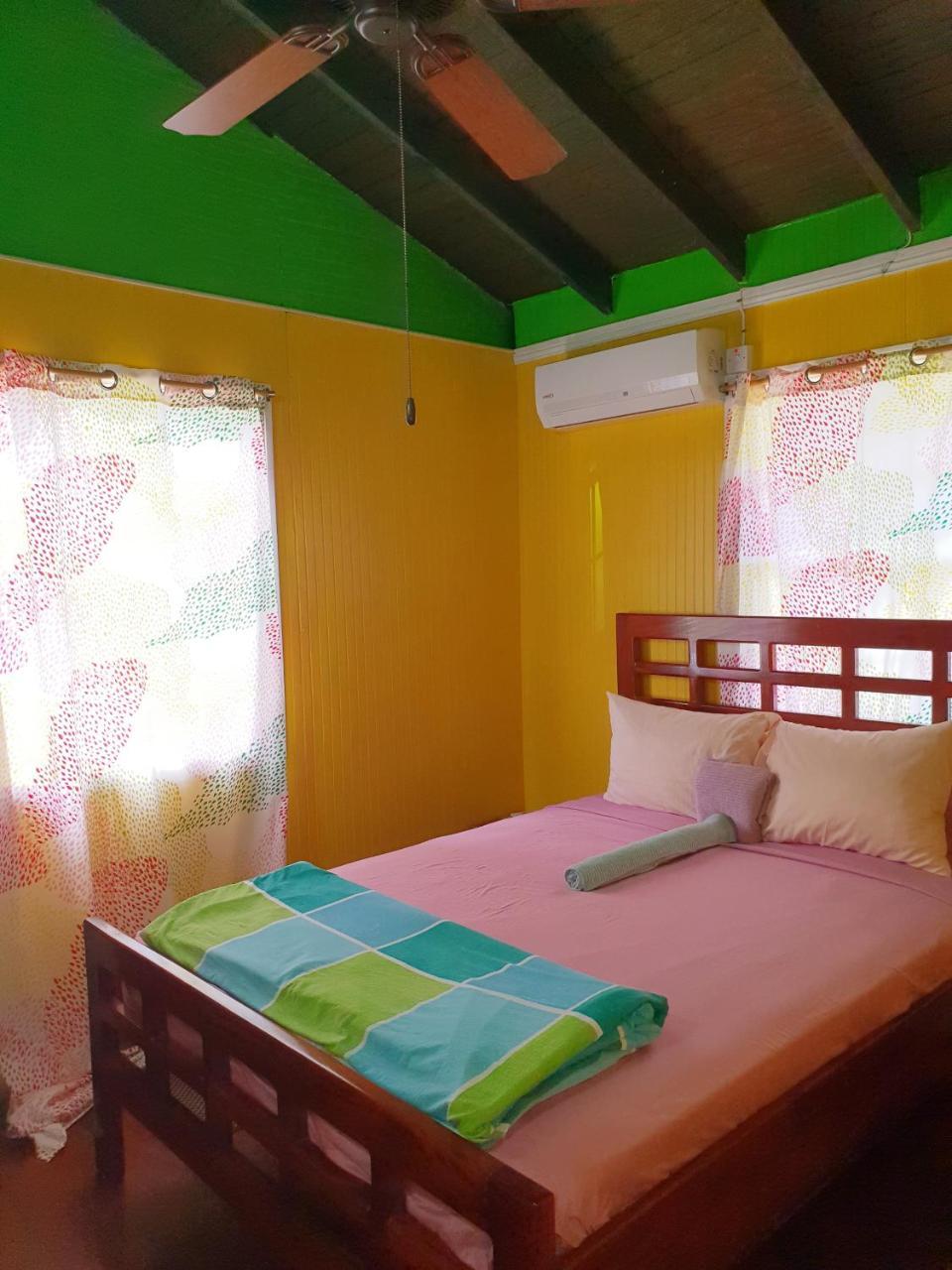 Seawind Cottage- Traditional St.lucian Style * Gros Islet