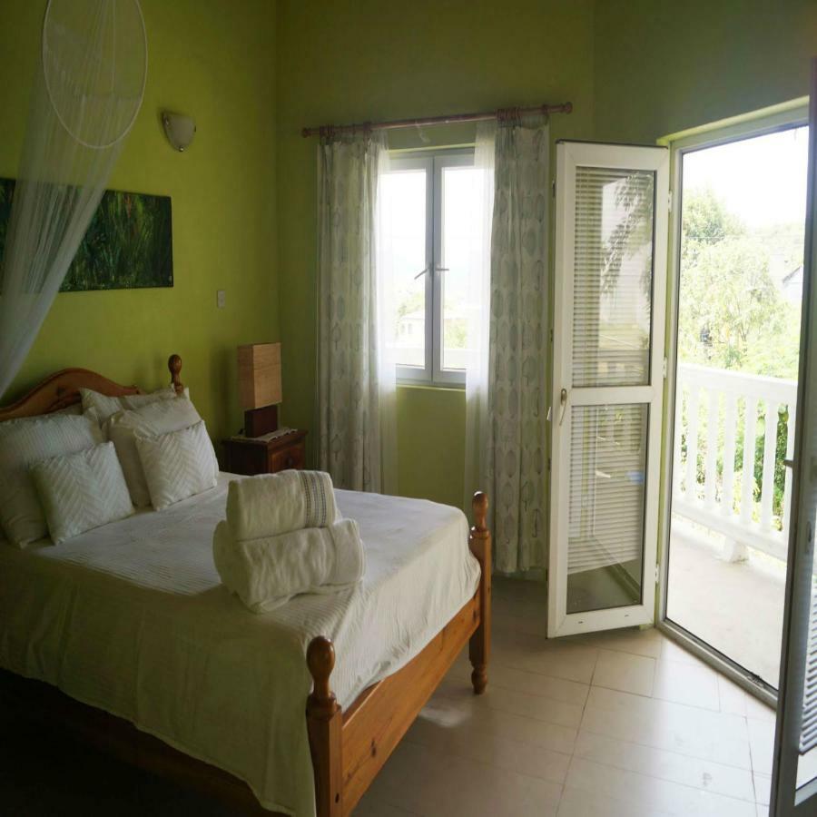Guest house A Private In Paradise, Vieux Vieux Fort
