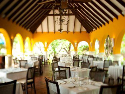 Smugglers Cove & Hotel Gros Islet