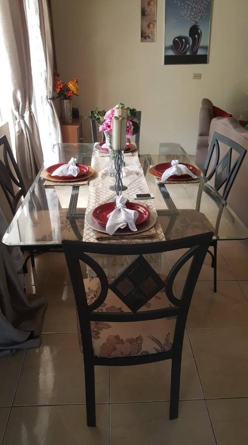 Comfort Three Bedroom Apartment *
