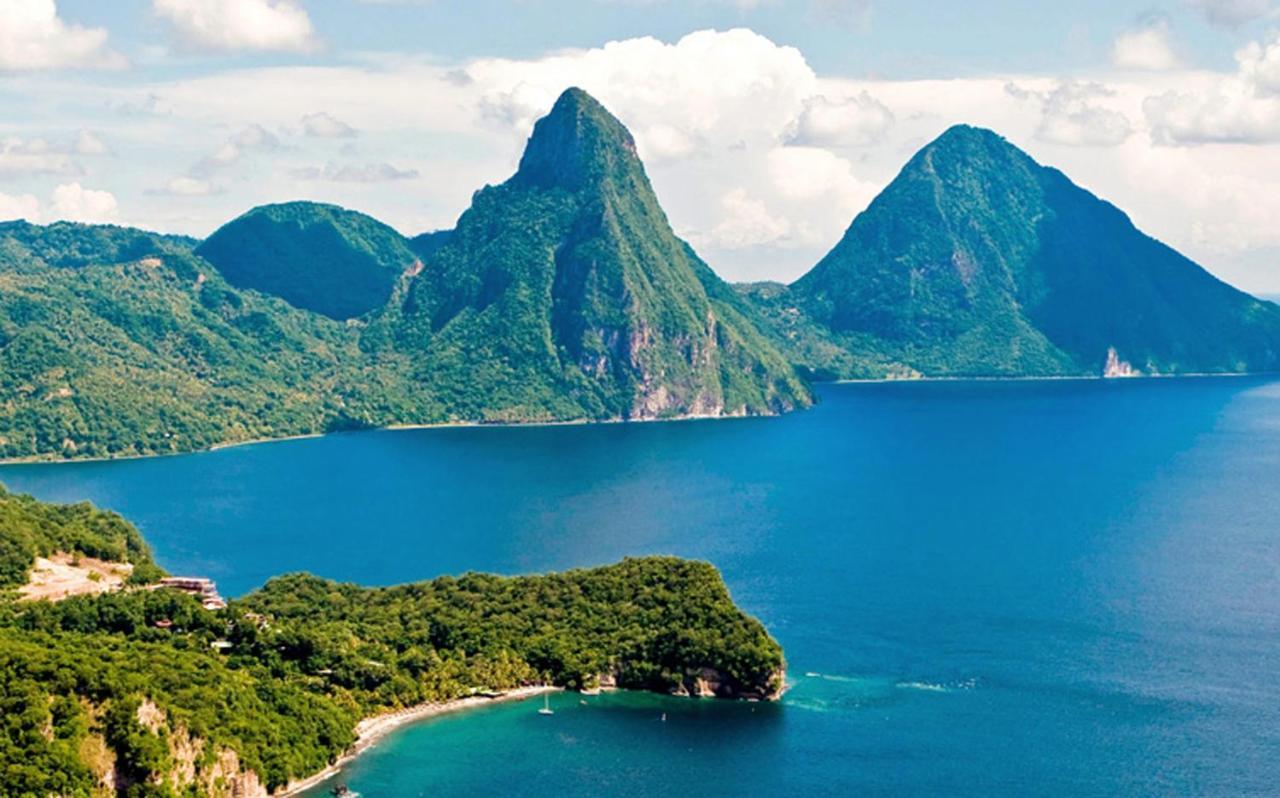 Superb Split Level Waterside Apt, Marigot Bay, St Lucia Wi Apartment Castries