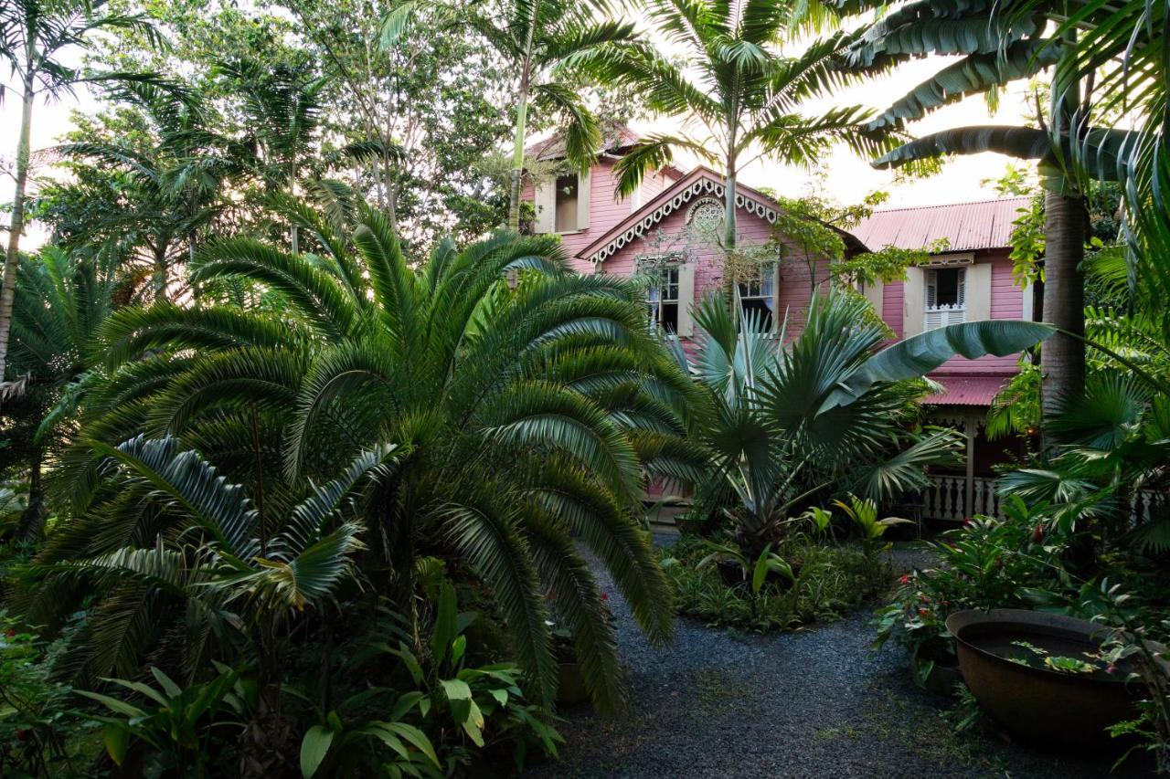 Pink Plantation House 3* Castries