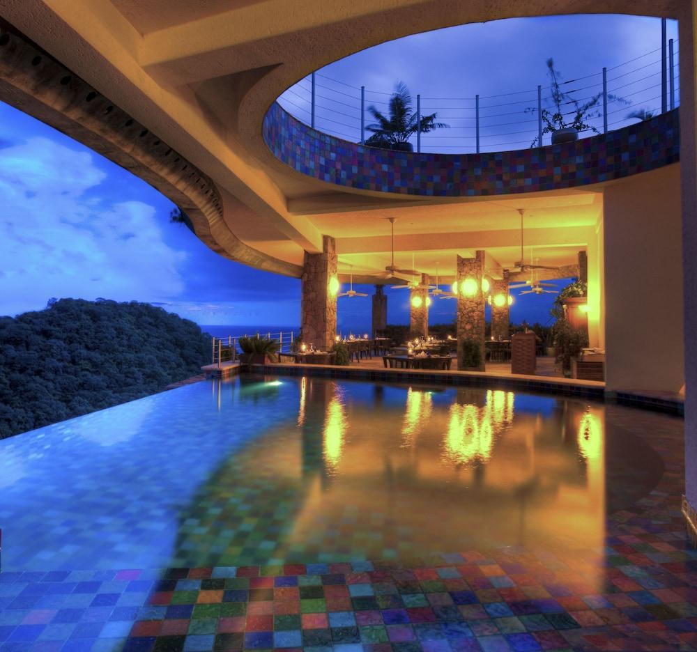 Jade Mountain 5*