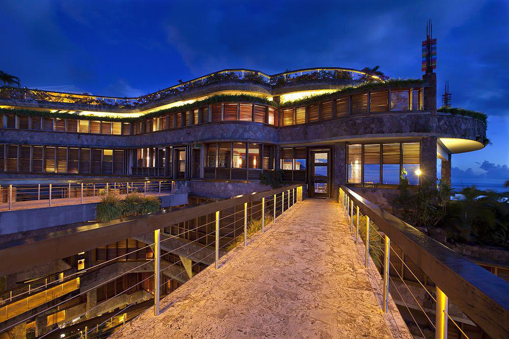 Jade Mountain 5*