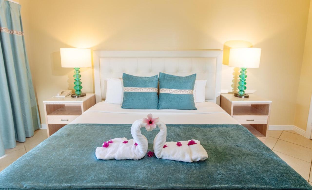 Bay Gardens & 4* Gros Islet
