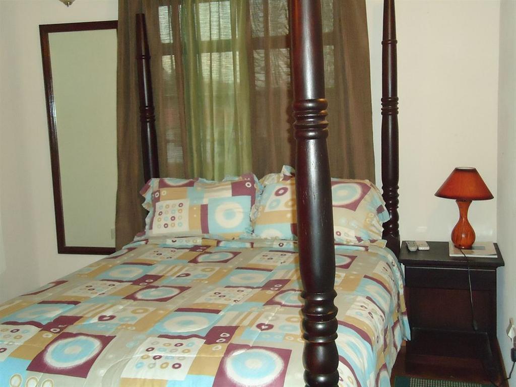 Augusta's Apartment *
