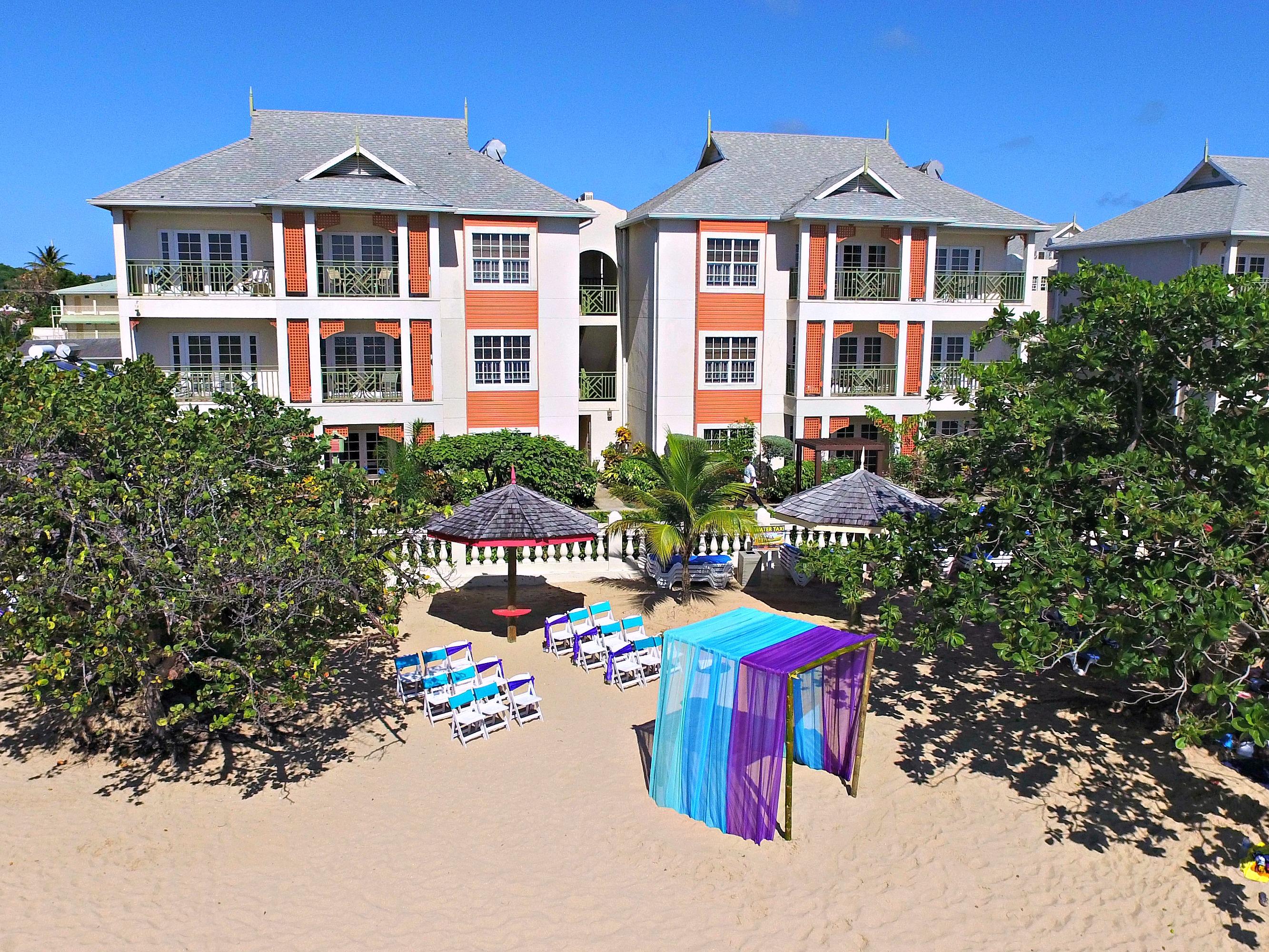 Bay Gardens & 4*
