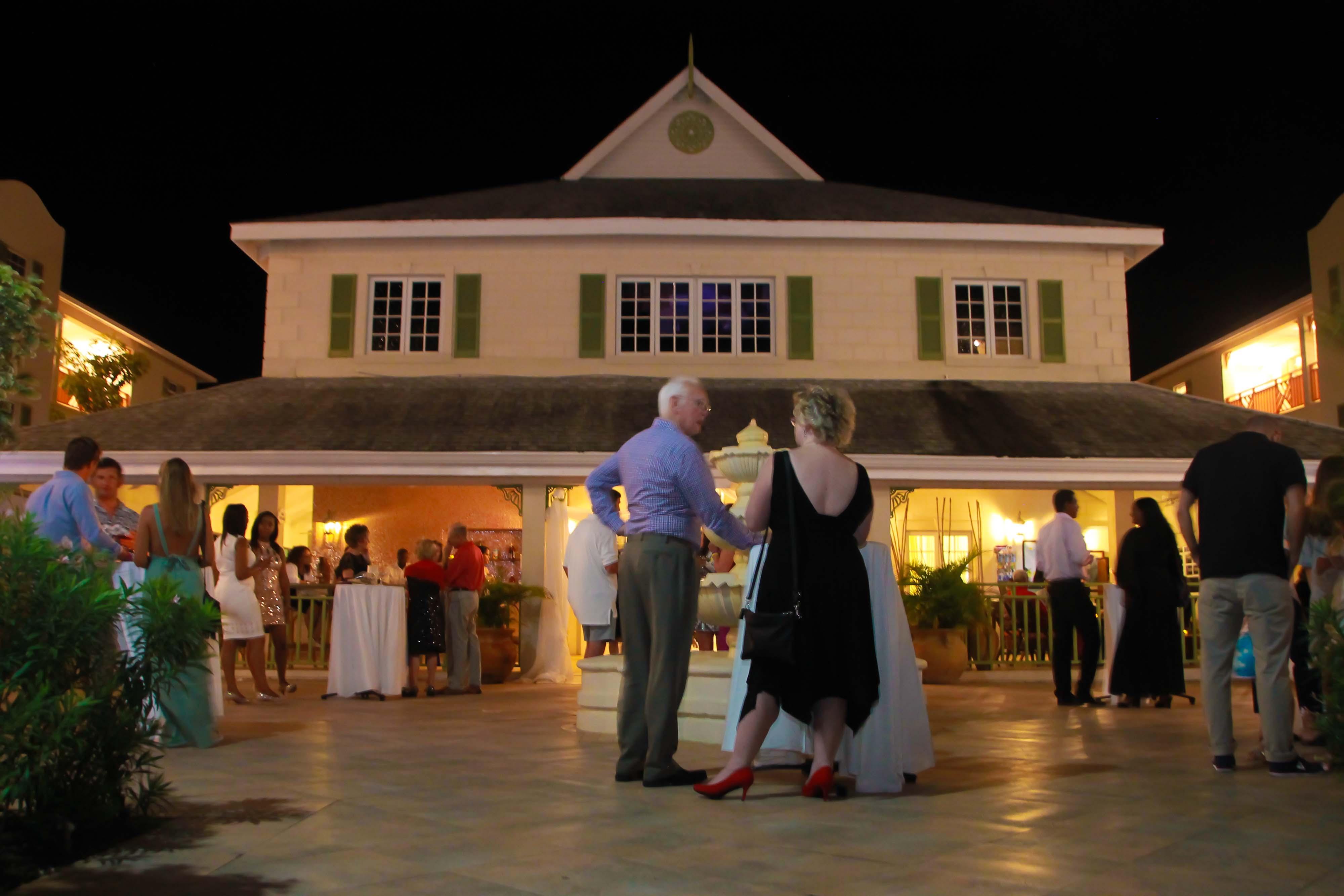Bay Gardens & Resort