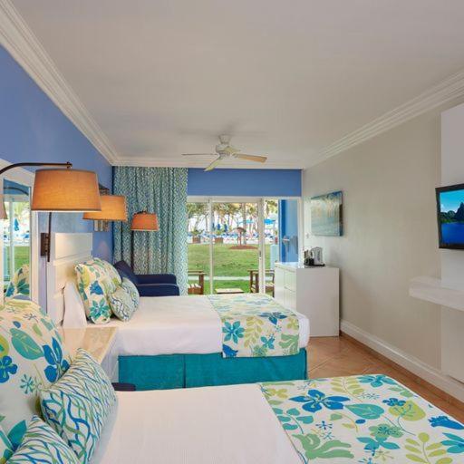 Resort Coconut Bay & 4*